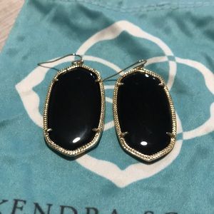 Black Danielle earrings